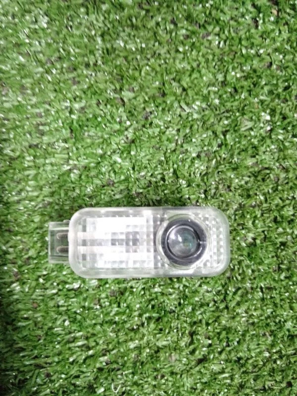 Подсветка двери Audi A6 2003 3B0947415B C5, передняя правая