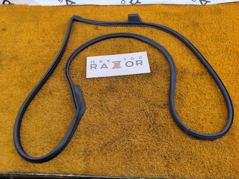 Уплотнитель двери