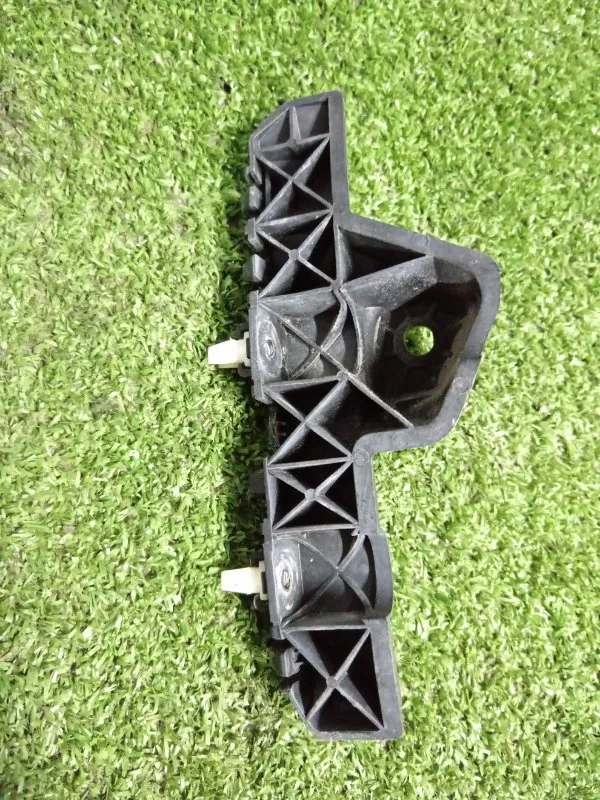 Крепление бампера