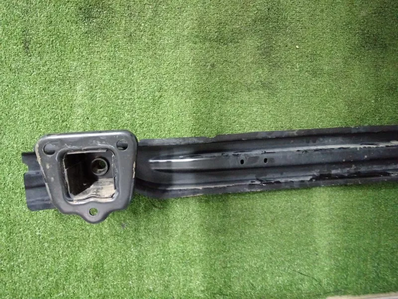 Усилитель бампера