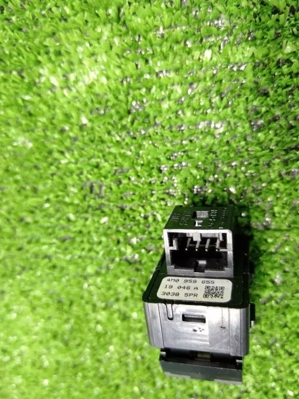 Кнопка стеклоподъемника