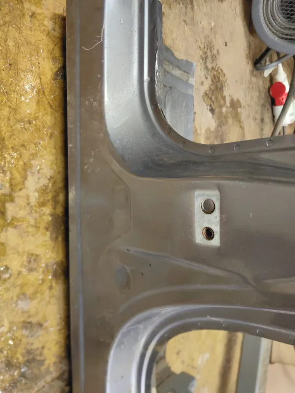 Порог с центральной стойкой Chery Tiggo 4 PRO 2023 502000843AAADYJ SQRE4G15C, правый