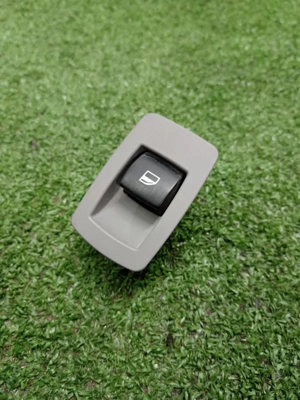 Кнопка стеклоподъемника