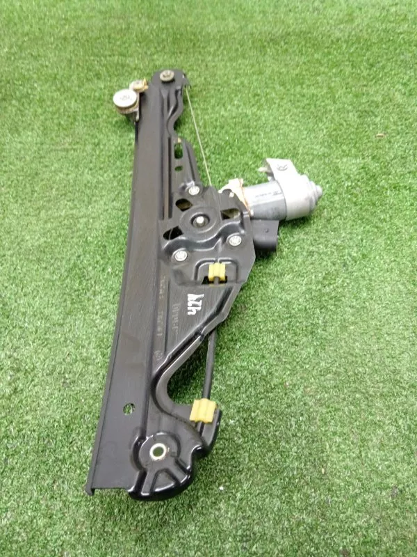 Стеклоподъемник BMW 5-Series 2006 51357184746 E60/E61, задний правый