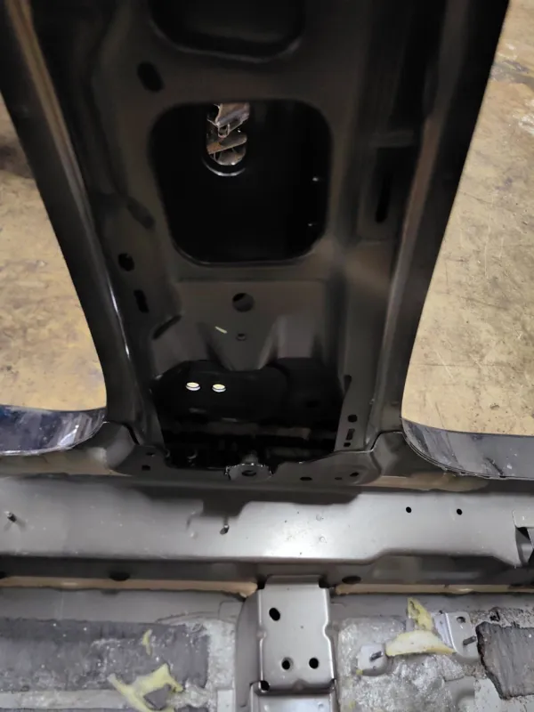 Порог с центральной стойкой