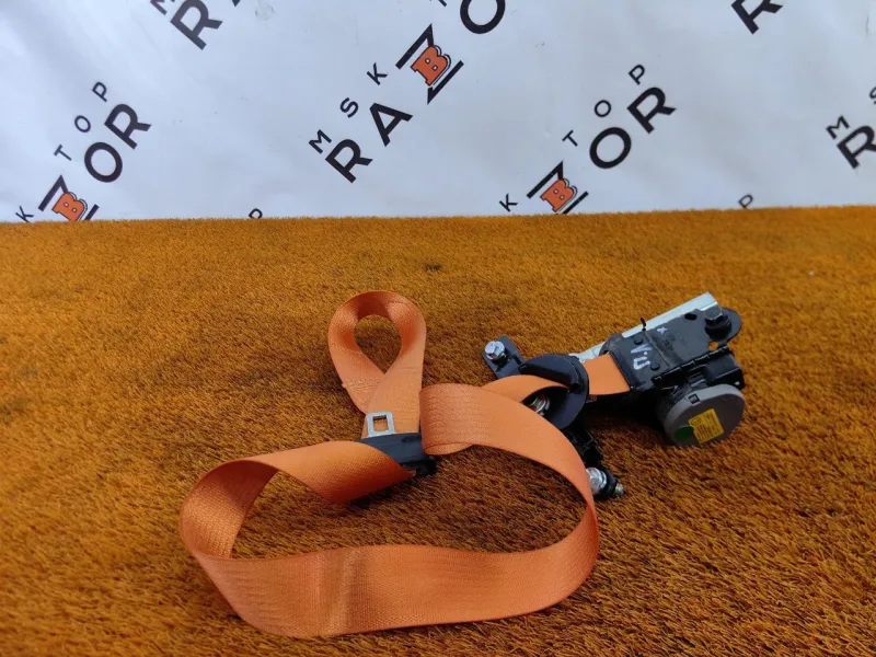 Ремень безопасности