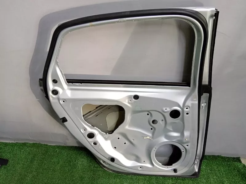 Дверь Audi A6 2011 4G5833051 C7, задняя левая