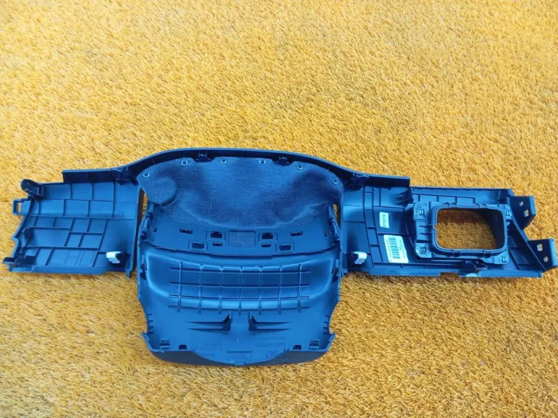 Накладка на торпедо