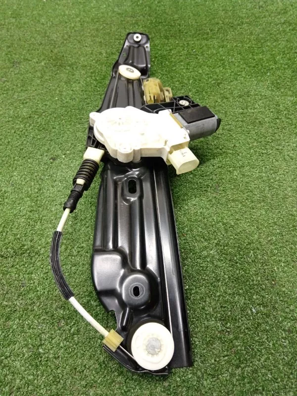 Стеклоподъемник BMW 5-Series 2011 51357182614 F10, задний правый