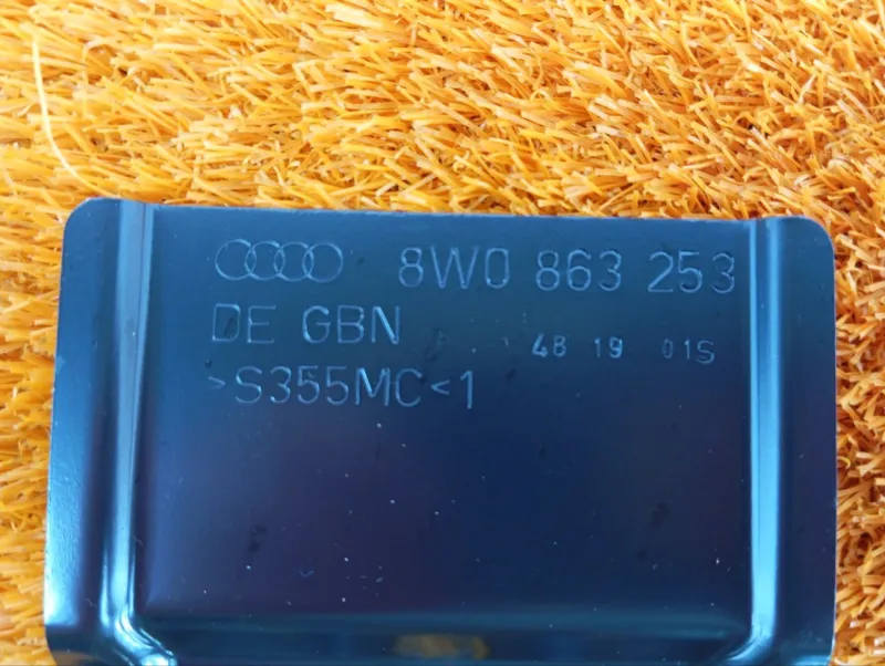 Крючок багажника