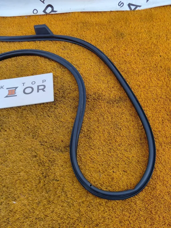 Уплотнитель двери