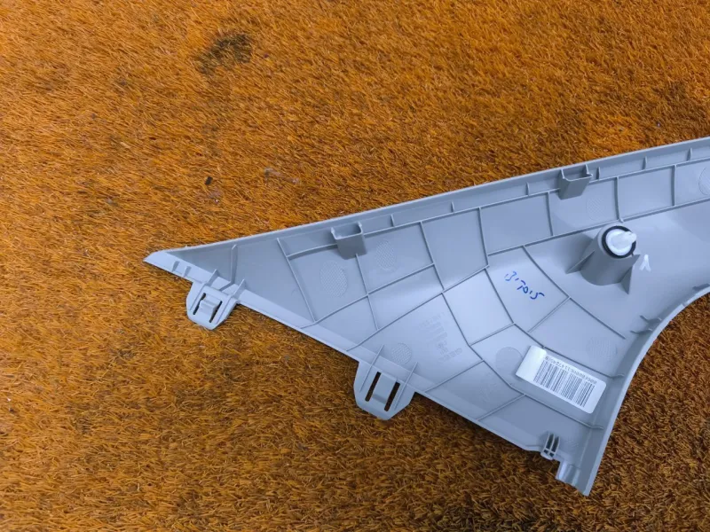 Накладка на стойку кузова