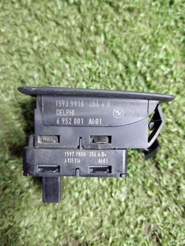 Кнопка стеклоподъемника