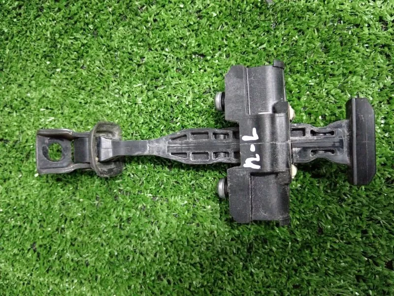 Ограничитель двери