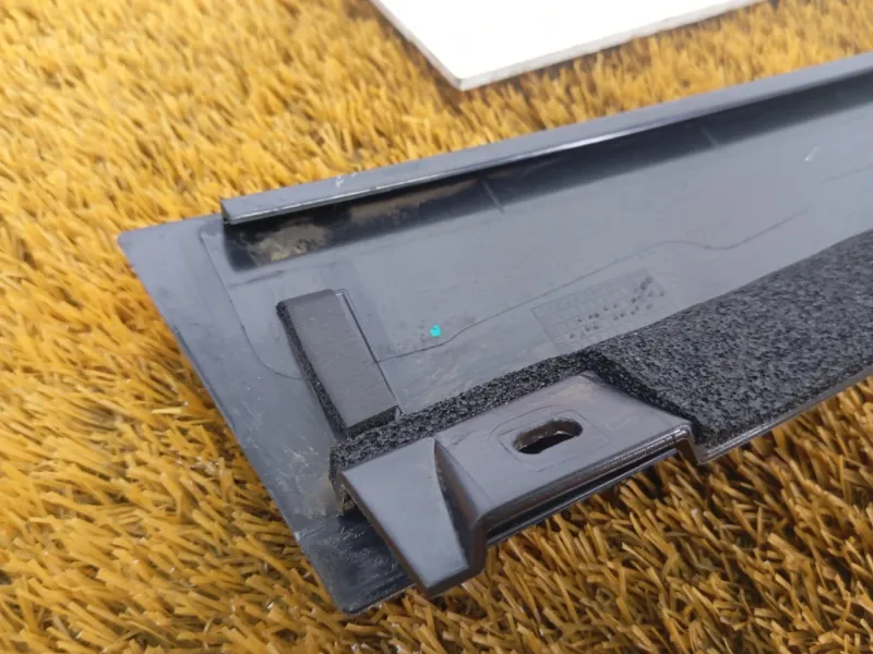 Молдинг двери