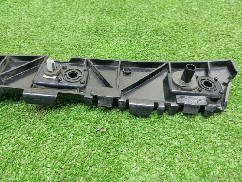 Крепление бампера