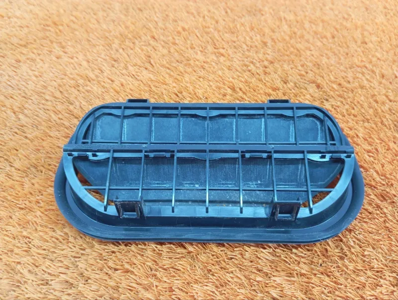 Решетка вентиляционная