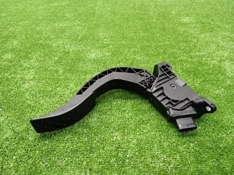 Педаль газа