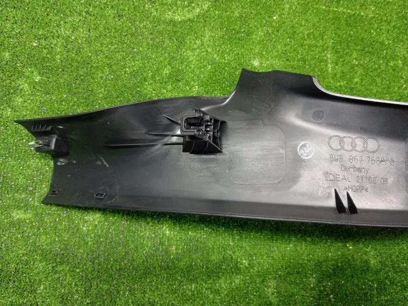 Накладка на стойку кузова