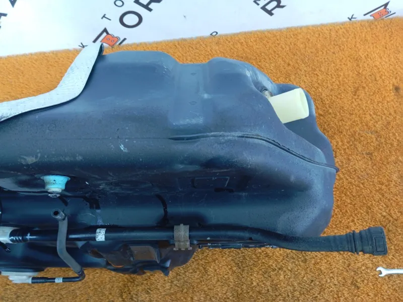 Бак топливный