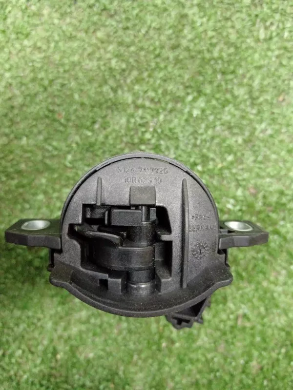 Личинка замка багажника