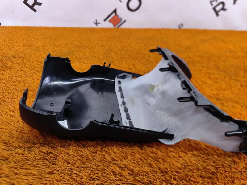 Кожух рулевой колонки