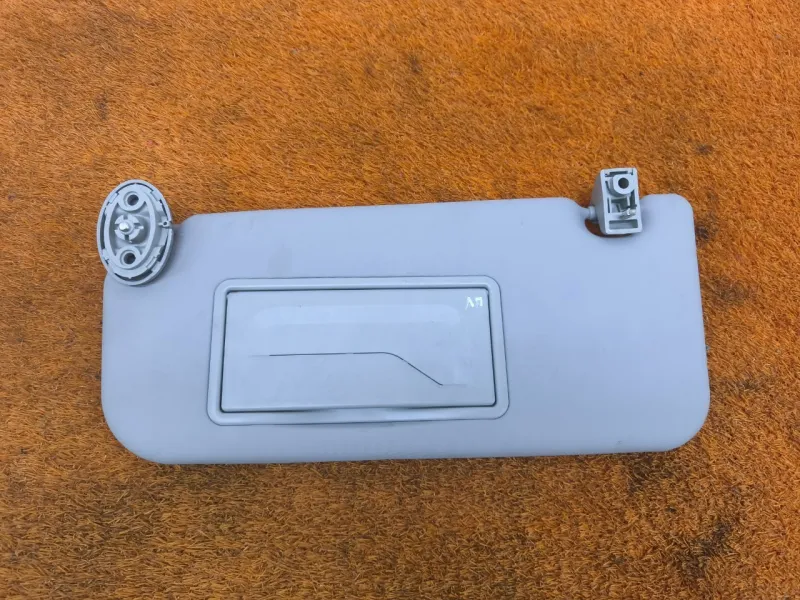 Козырек солнцезащитный