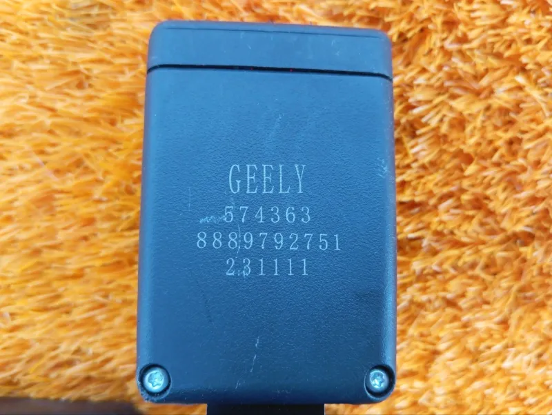 Ответная часть ремня безопасности