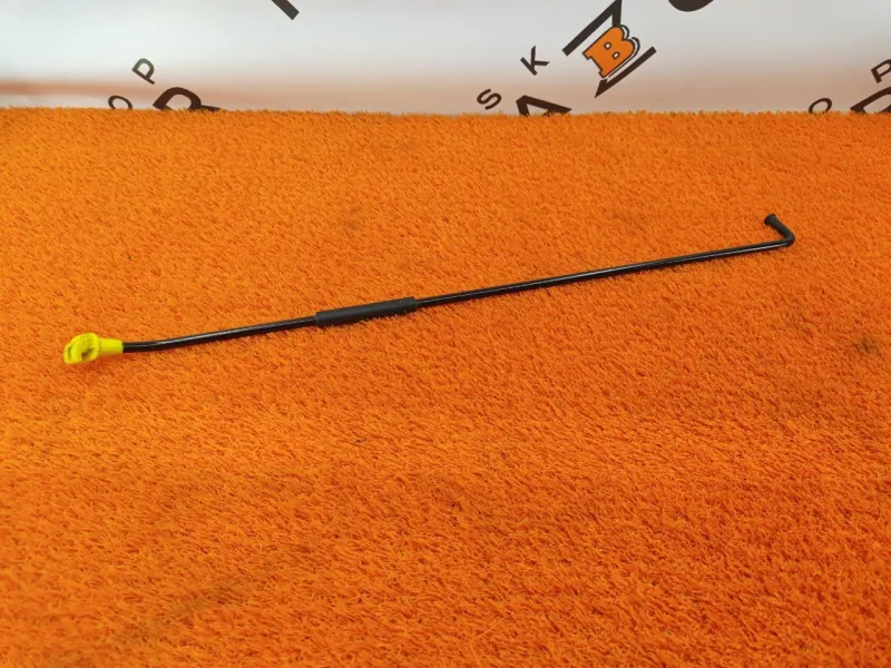 Упор капота