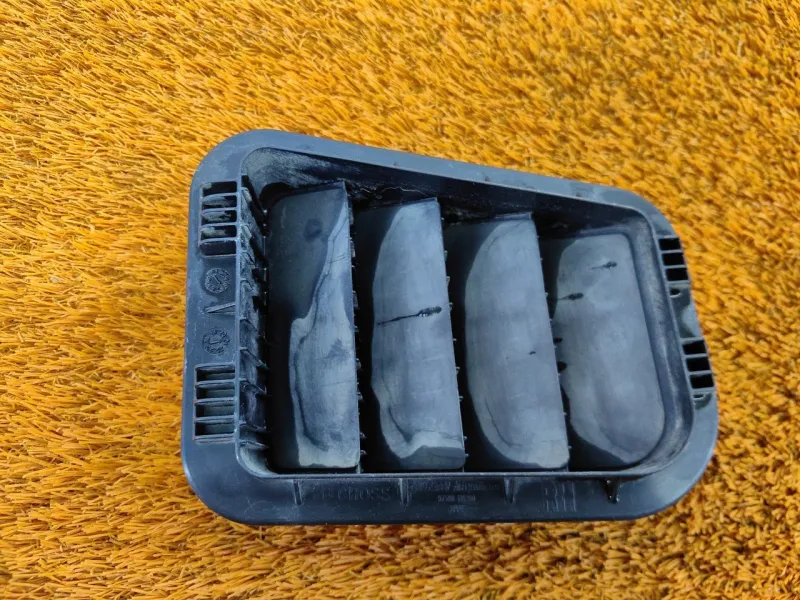 Решетка вентиляционная