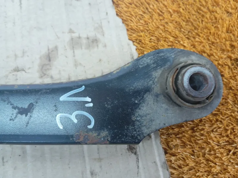 Рычаг подвески