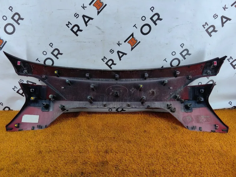 Накладка крышки багажника