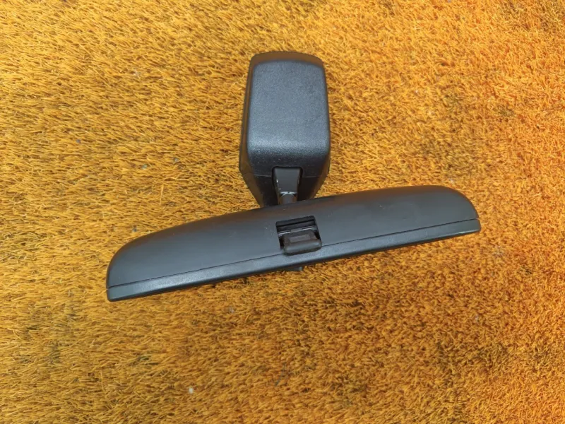 Зеркало заднего вида