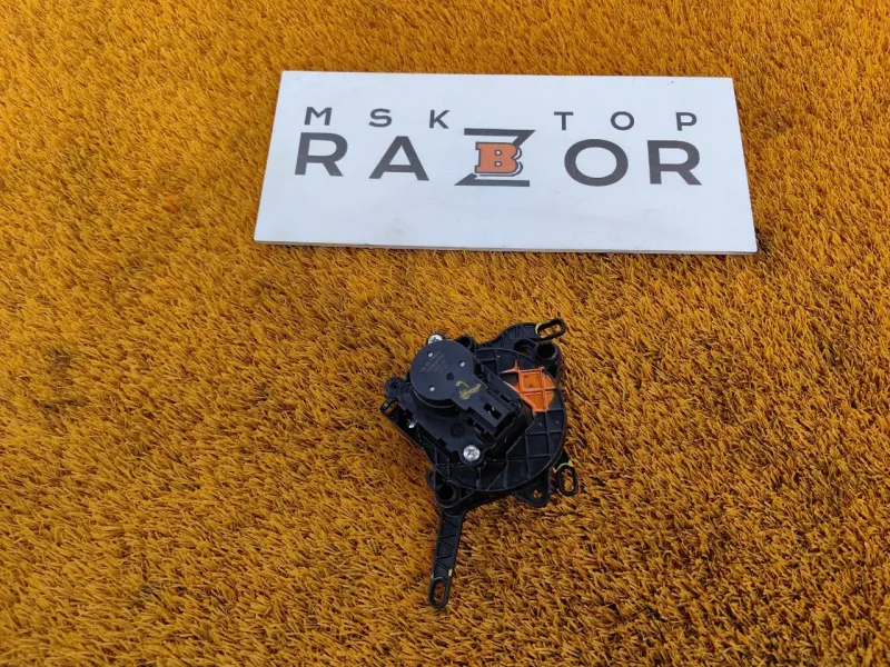 Моторчик заслонки печки