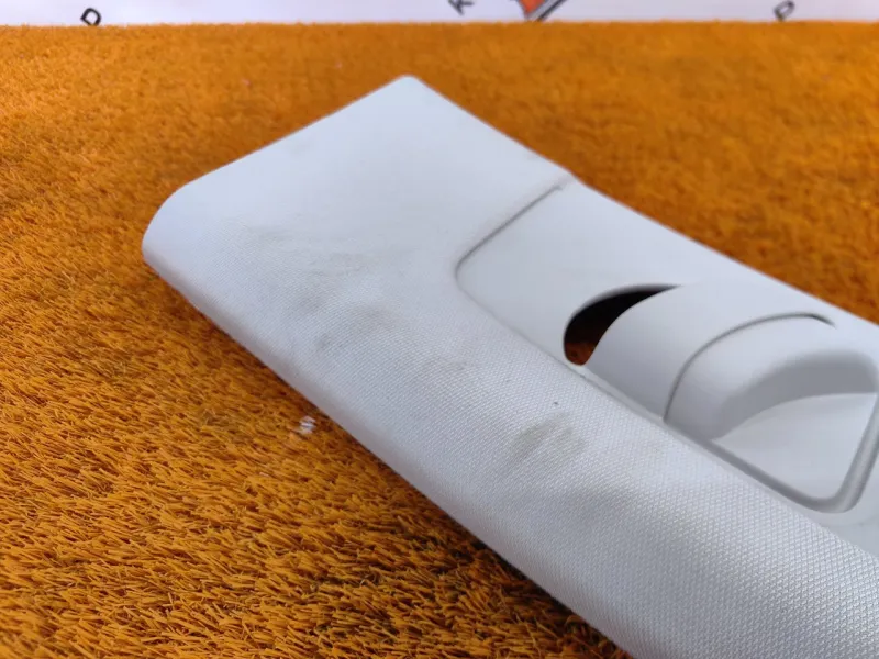 Обшивка центральной стойки