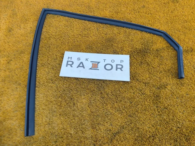 Уплотнитель стекла двери