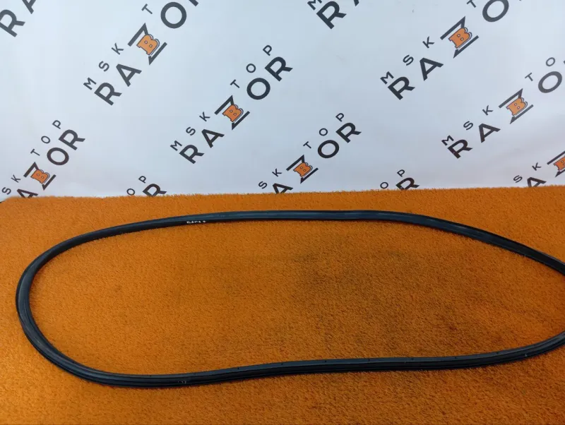 Уплотнитель багажника