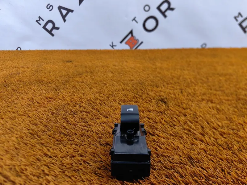 Кнопка стеклоподъемника