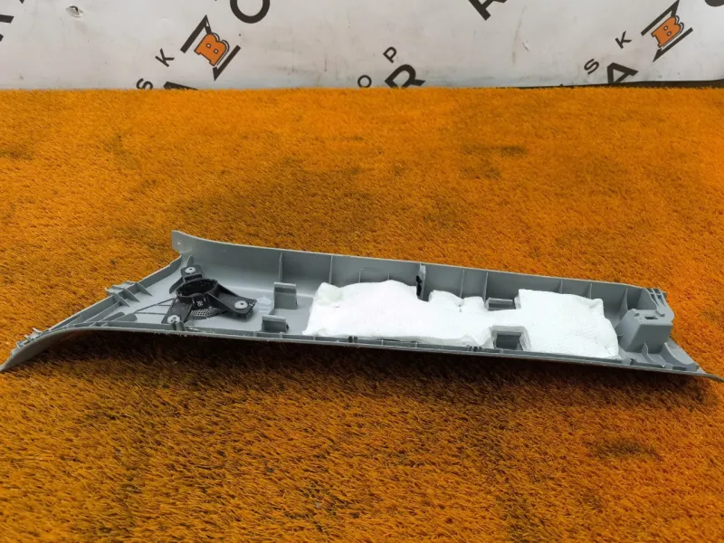 Накладка на стойку кузова