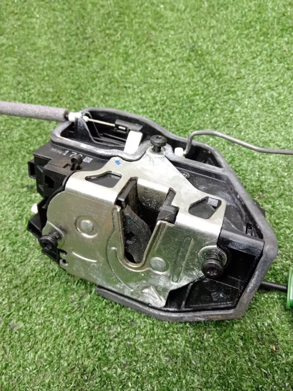 Замок двери