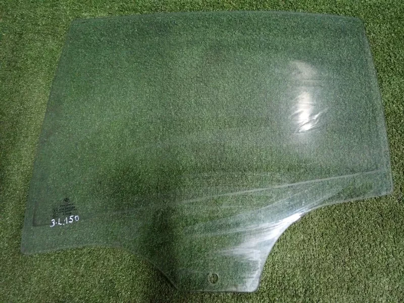 Стекло двери BMW 3-Series 2005 51347060267 E90, заднее левое