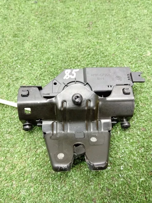 Замок багажника