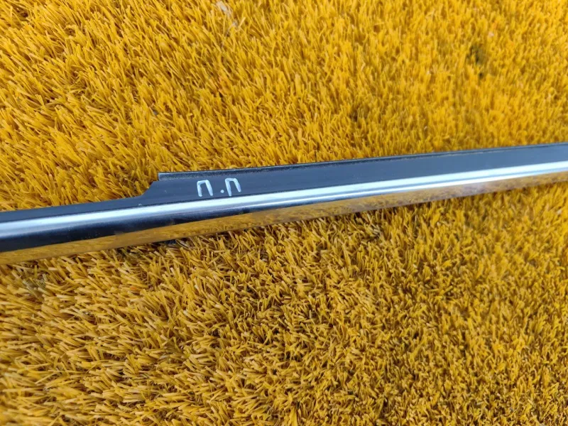 Уплотнитель стекла двери