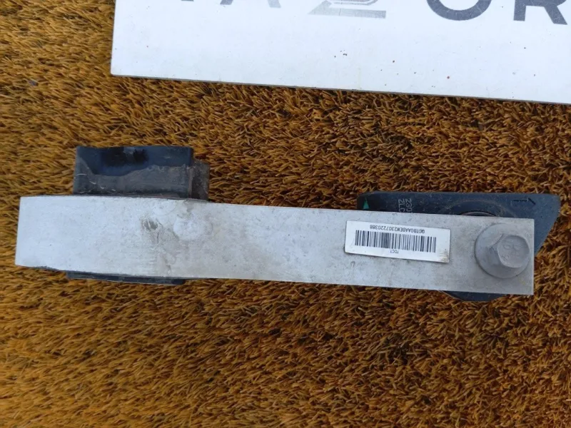 Подушка двигателя