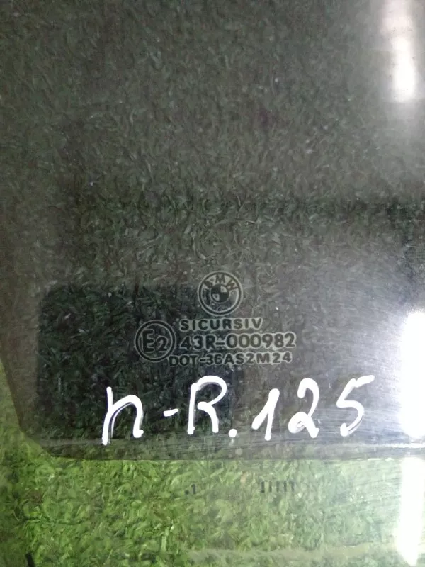 Стекло двери BMW 5-Series 2001 51328159170 E39, переднее правое