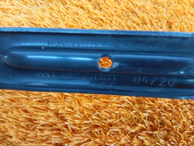 Крепление топливного бака