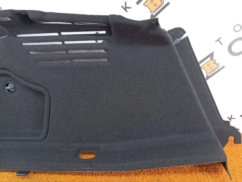 Обшивка багажника