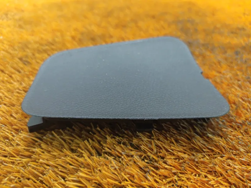 Обшивка двери багажника