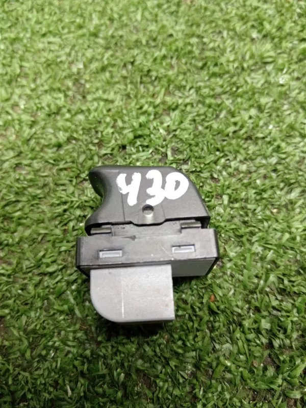 Кнопка стеклоподъемника