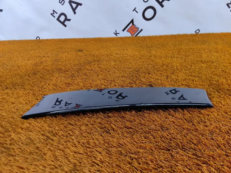 Молдинг двери